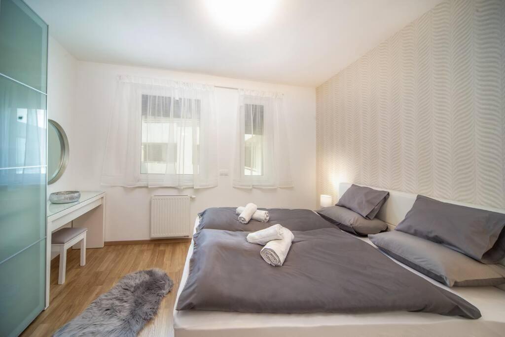 Grace Pine Apartment 1 Budapest Eksteriør billede
