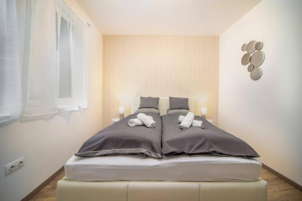 Grace Pine Apartment 1 Budapest Eksteriør billede
